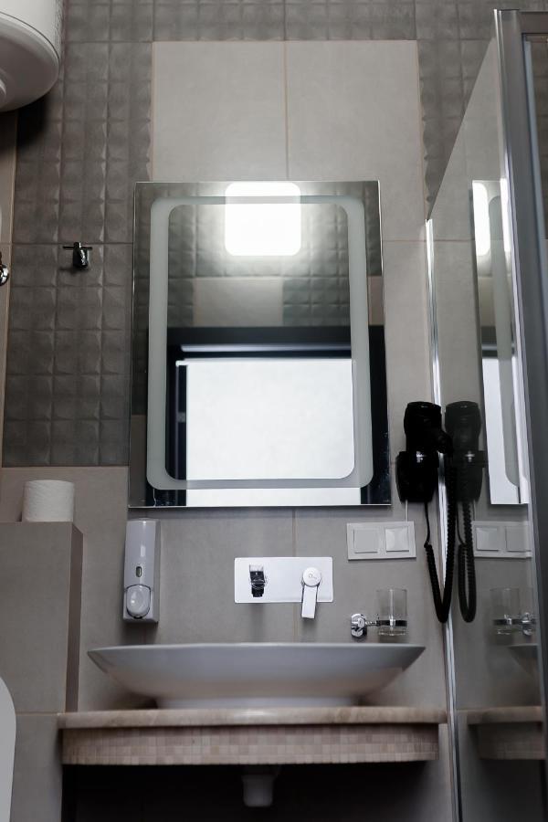Silveroks Apartment *