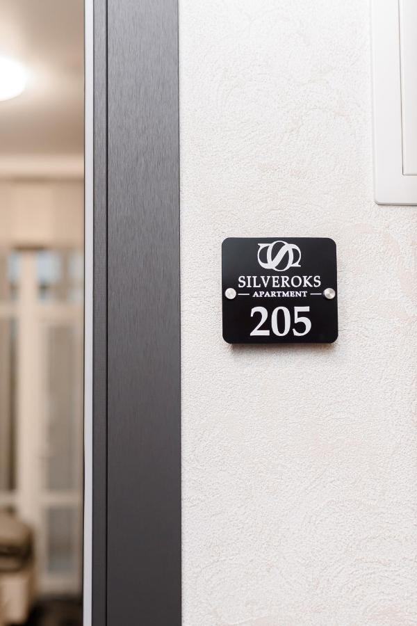 Silveroks Apartment *